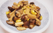 白果腐竹炖花菇