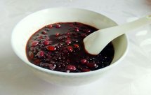黑豆黑米红枣粥