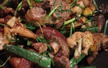 猪脚三吃:猪脚麻辣锅，猪脚鹰嘴豆汤，猪脚炒饭