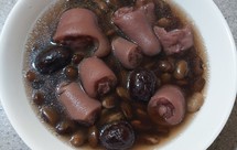 黑豆猪尾汤