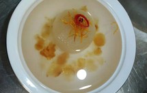 冰糖雪梨炖桃胶