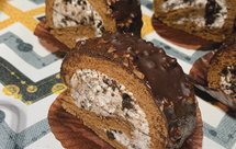 大满足‼️梦龙卷=可可蛋糕+巧克力榛子脆皮+奥利奥咸奶油