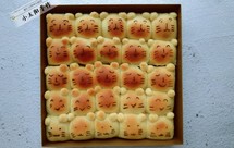 蜜红豆挤挤卡通小面包