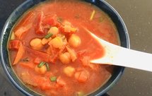春天养肝排毒汤～鹰嘴豆甜菜根浓汤