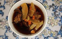 罗汉果冰糖雪梨