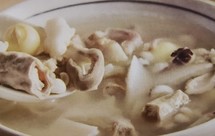 儿童-芡实猪肚汤