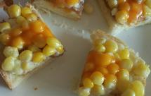 玉米榛子酱奶酪烤面包