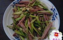 松仁小肚烩芹菜