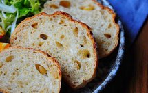 亚麻籽松子面包