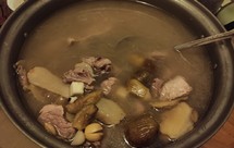 水鸭玉竹芡实莲子汤滋阴润肺健脾胃