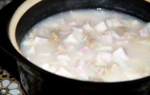 芋头百合芡实煲