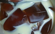 罗汉果海底椰菊花雪梨膏