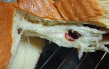 爆发力超强的葡萄干蔓越莓核桃腰果吐司