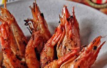 油焖大虾佐咖喱鹰嘴豆泥