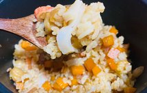 鹰嘴豆胡萝卜洋葱蟹棒炒饭