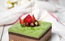 榛子开心果慕斯