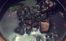 黑米红豆薏米芡实红枣水-温暖除湿的糖水