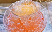 酸甜可口的春季饮品：桃胶雪燕蔓越莓羹