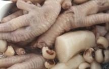 花生眉豆山药鸡腿汤