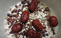 养生早餐营养粥｜补气血红豆粗粮粥