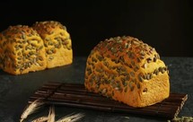 烘焙地球村——甘甜的南瓜子全麦面包