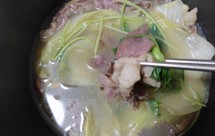 不腥清甜 羊肉汤