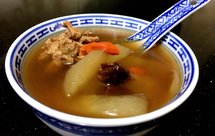 罗汉果雪梨瘦肉汤