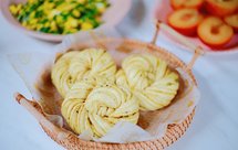 香口松软的咖喱鹰嘴豆花卷