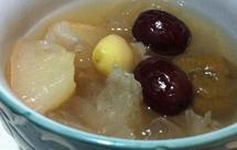 雪耳白果红枣雪梨糖水