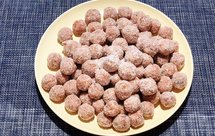 椰蓉葡萄干山楂球