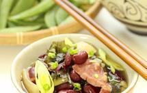 冬日暖身汤——红豆酸菜汤