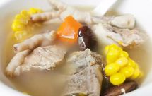 满满的胶质—荷包肾豆鸡爪煲排骨汤