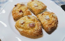 山楂酸奶司康（有酥顶，超松软！）