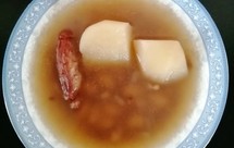 沙葛、赤小豆、白扁豆、眉豆煲瘦肉（清热祛湿汤）