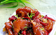 巧做香辣美容蹄