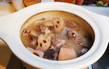 莲藕眉豆排骨煲（祛湿）