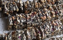 瓜子仁，核桃仁糖