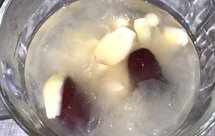 红枣百合鸡头米银耳汤