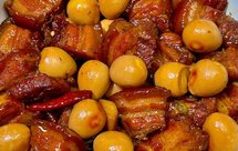 红烧肉炖鹌鹑蛋
