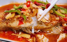 红烧鲈鱼