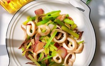 清爽家常菜~芹菜炒鱿鱼