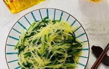 土豆丝炒韭菜