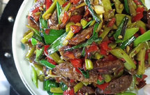 腊香肠炒贡菜-香辣下饭