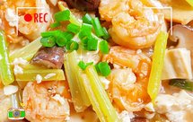 孩子爱吃的虾仁豆腐煲，健康营养豆腐汤，超级简单又下饭的家常菜