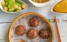 低脂纯素午餐——玉米菜团子和小扁豆蘑菇汤