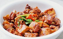 能让人连吃三碗米饭的芋头烧排骨