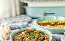 豉汁蒸鸡腿肉+剁椒金针菇 一个Bruno锅搞定