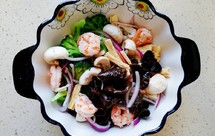 惊艳的下酒菜-多彩虾球西兰花