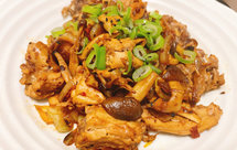 菌菇炒鸡架（附鸡架拆解）