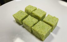 宝宝10个月辅食：颜色超级小清新的西兰花山药糕